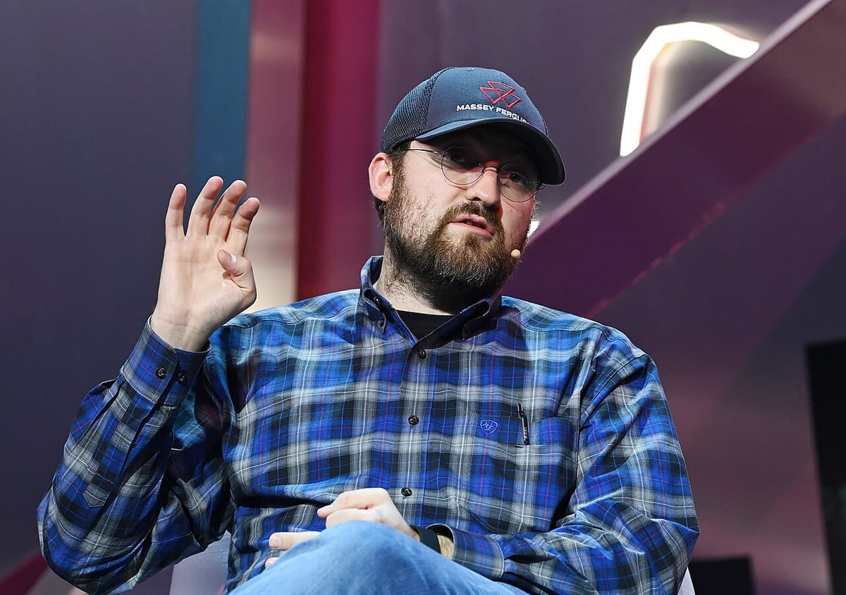 Cardano Founder Charles Hoskinson Developing New Smart Contract ...